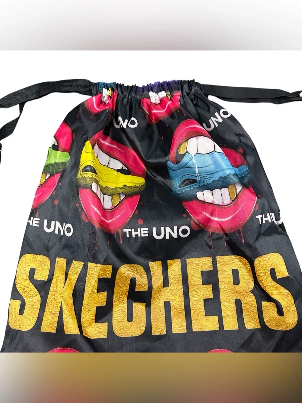 Skechers The Uno Collection Drawstring Backpack Gym Shoe Bag Black Graphic